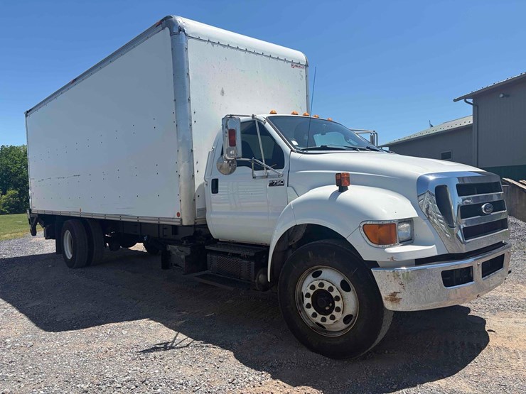 2015-ford-f750-image-3