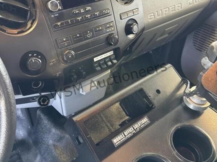 2016-ford-f550-image-26