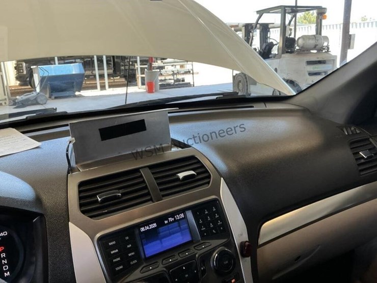 2013-ford-explorer-image-19