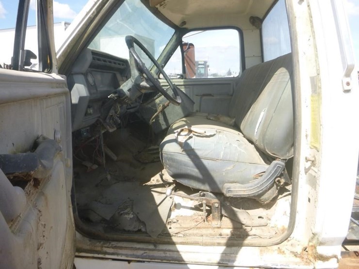 2009-ford-f800-image-9