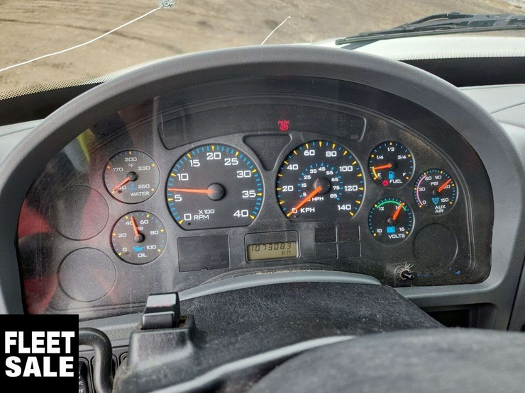 2004-international-durastar-4300-image-39