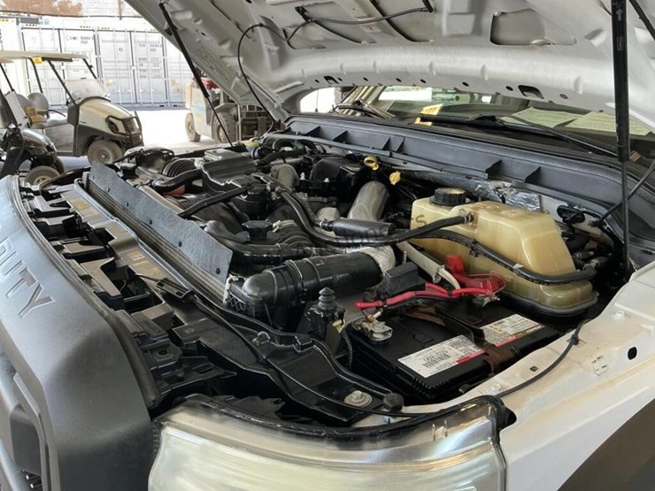 2014-ford-f550-image-13