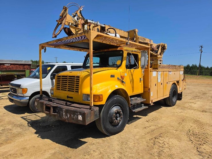 2002-international-4900-image-1