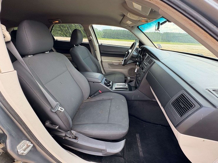 2007-dodge-magnum-4-door-wagon-(119,840-miles)-image-23