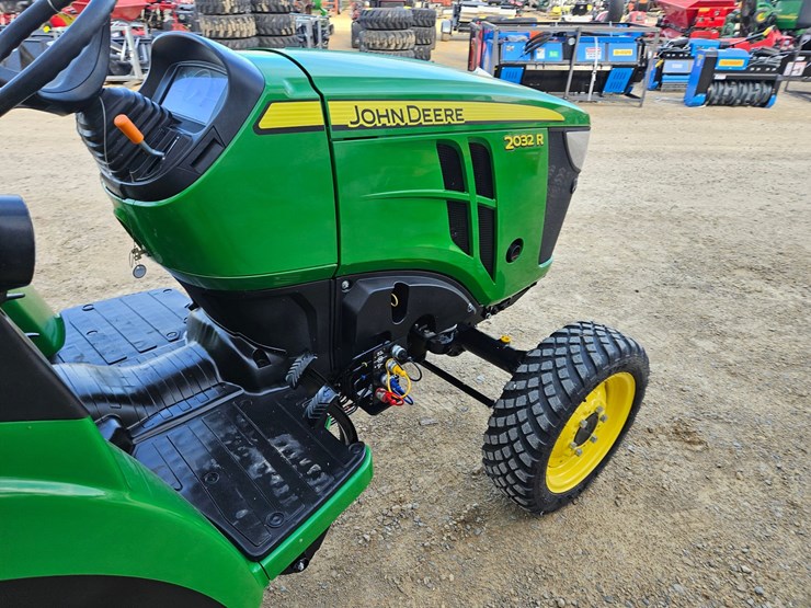 john-deere-2032r-image-24