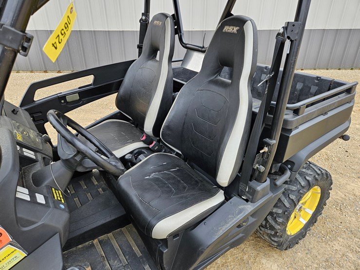 john-deere-gator-image-24