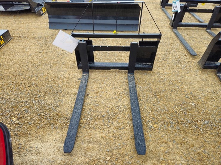 #5133-•-2026-mower-king-sa-48"-pallet-fork-image-8