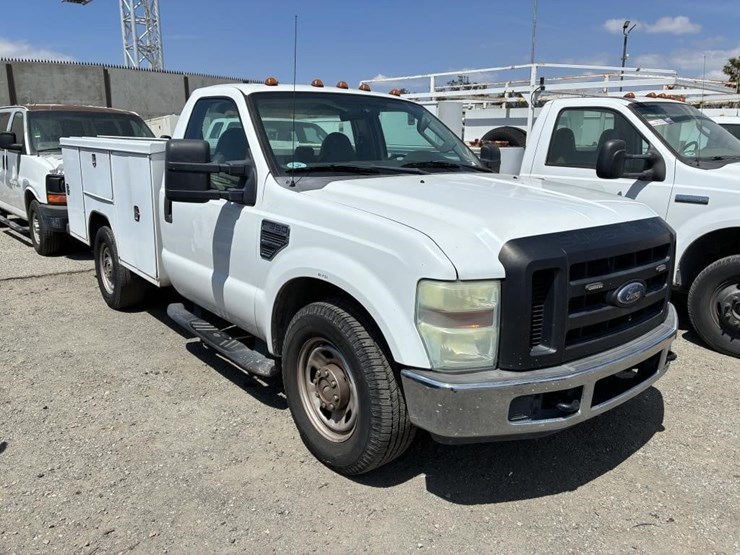 2010-ford-f350-sd-image-2