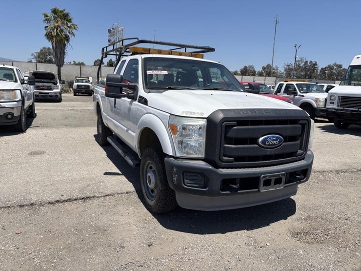 2011-ford-f250-sd-image-2