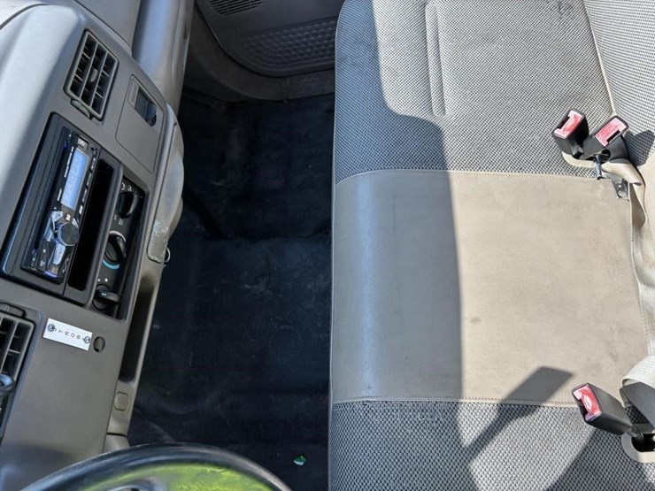 2004-ford-f350-sd-image-21