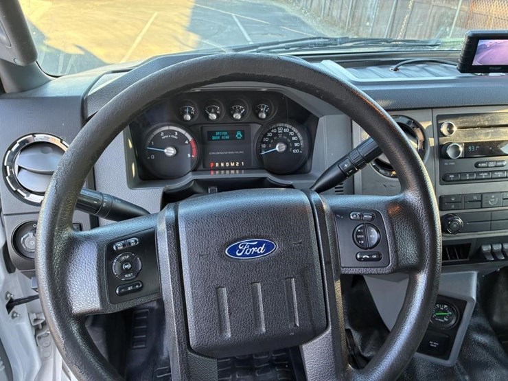 2016-ford-f650-xlt-image-19