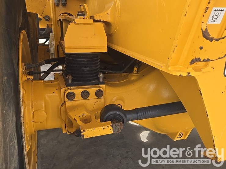 2022-volvo-a25g-image-28