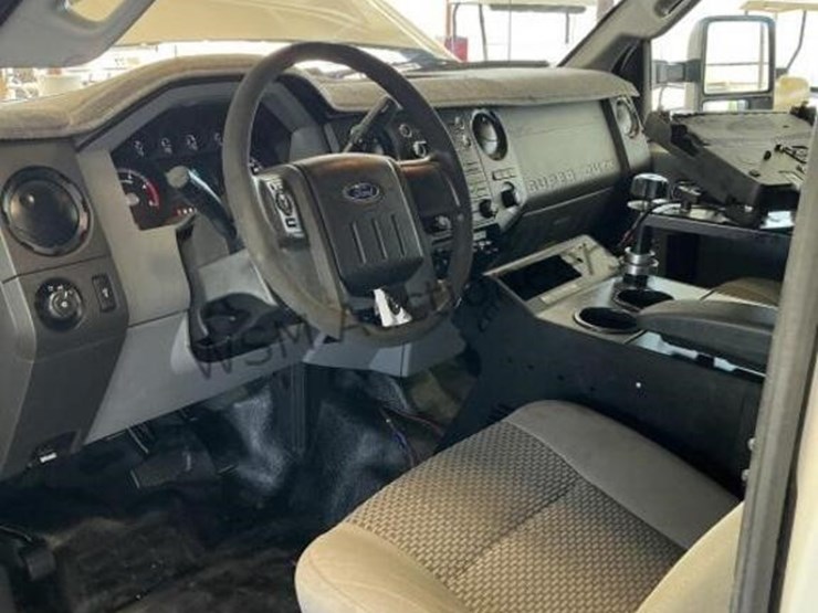 2016-ford-f550-image-25