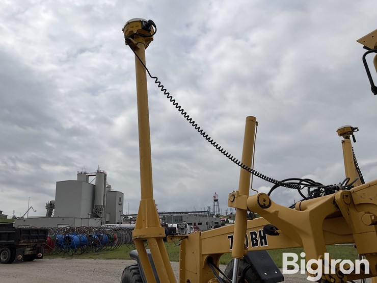 1999-deere-770bh-image-19