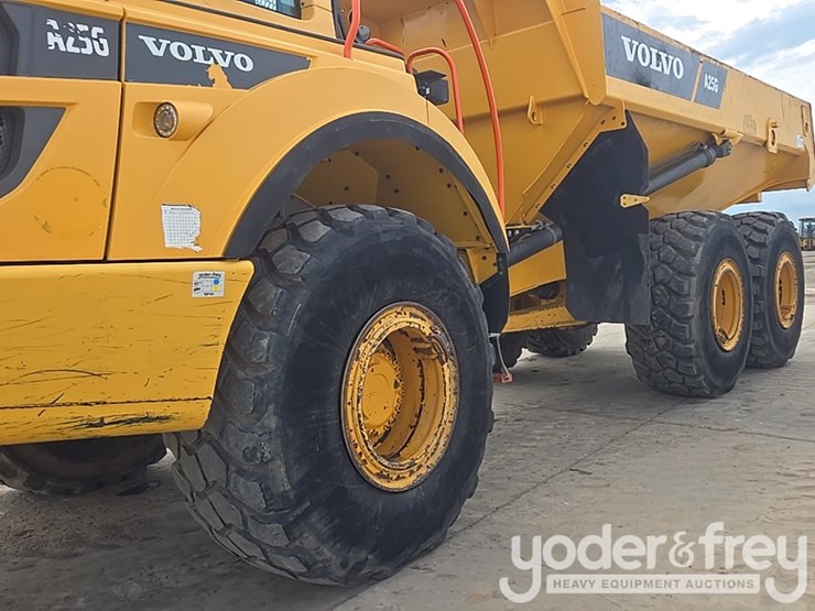 2021-volvo-a25g-image-9