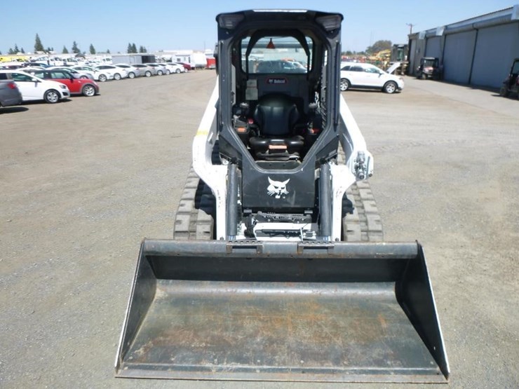2024-bobcat-t64-image-5