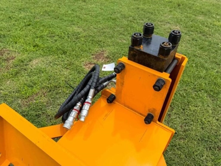 hydraulic-skidsteer-post-pounder/driver-image-5