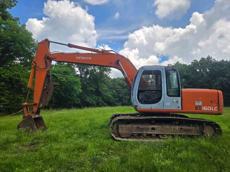 hitachi-ex160-lc-image-6