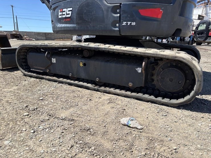 2022-bobcat-e35-image-21