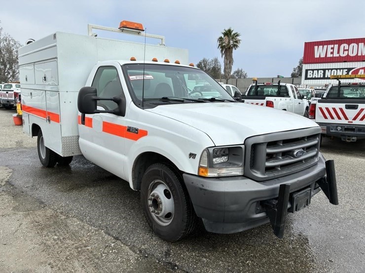 2002-ford-f350-xlt-image-2