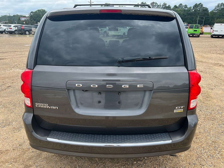 2018-dodge-grand-caravan-gt-image-6