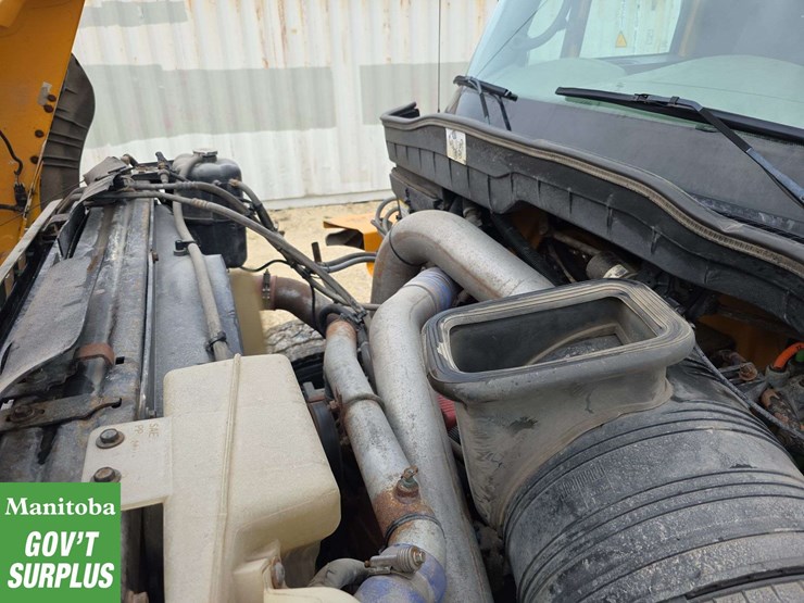 2008-international-workstar-7600-image-35