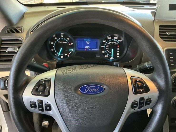 2013-ford-explorer-image-16