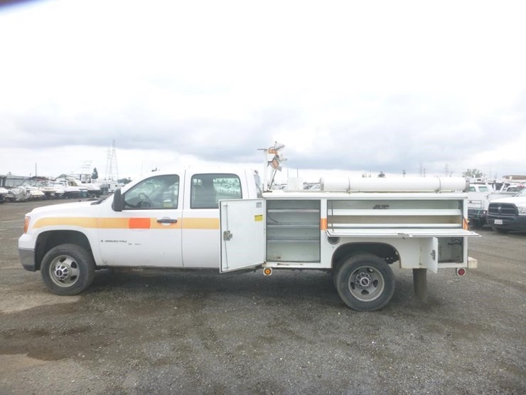 2008-gmc-3500-image-6
