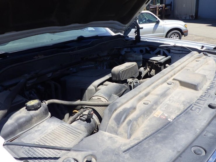 2016-chevrolet-2500-image-11