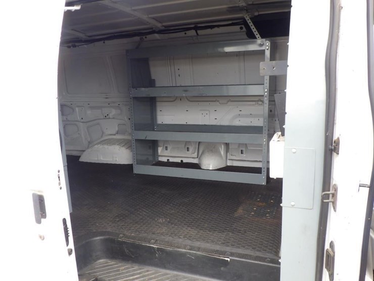 2012-ford-cargo-image-7