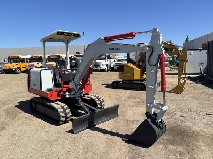 takeuchi-tb025-image-2