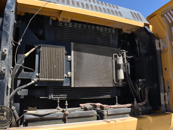 2010-deere-350d-lc-image-58
