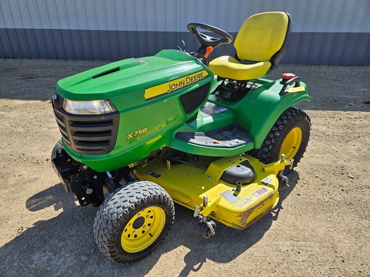john-deere-x758-image-1