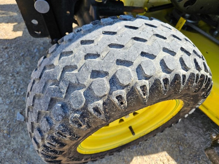 john-deere-x758-image-10