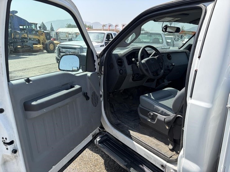2015-ford-f250-sd-image-13