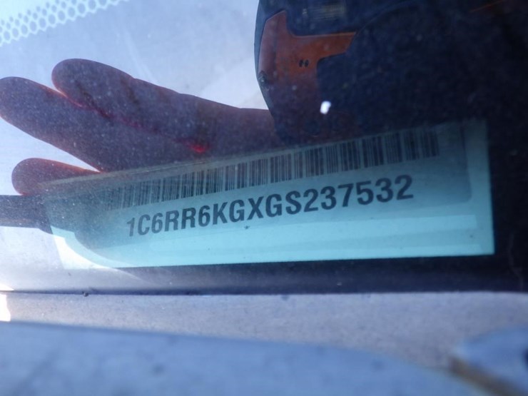 2016-dodge-1500-image-14