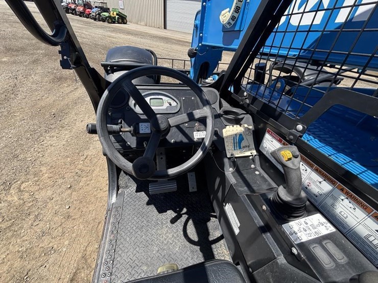 2019-genie-gth844-image-26