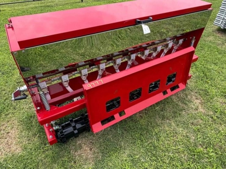 agt--72”-skid-steer/3pt-seeder-image-4