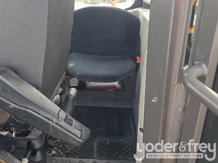 2021-volvo-a25g-image-48