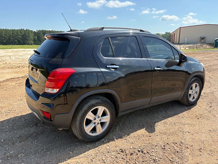 2019-chevrolet-trax-4-door-suv-(131,255-miles)-image-3