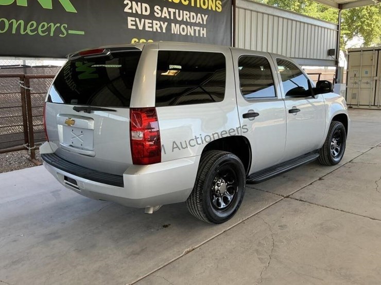 2014-chevrolet-tahoe-image-7