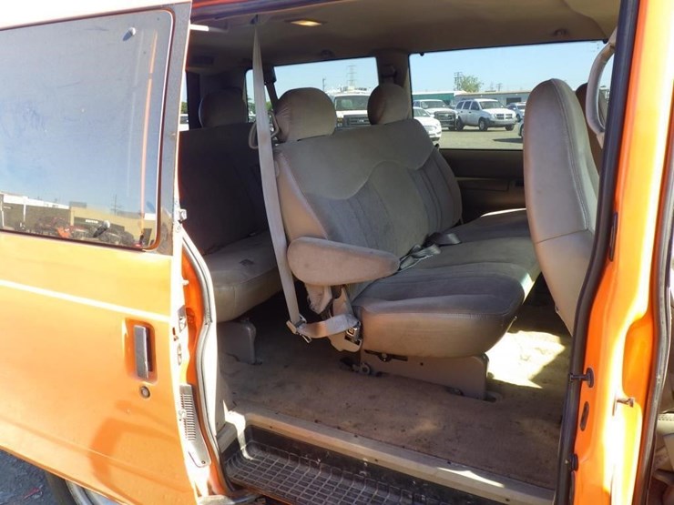 2000-gmc-safari-image-7