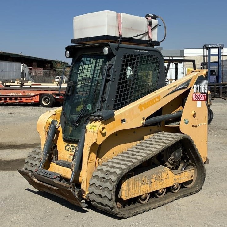 2019 GEHL RT165