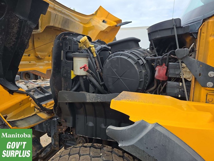 2011-international-workstar-7600-image-32