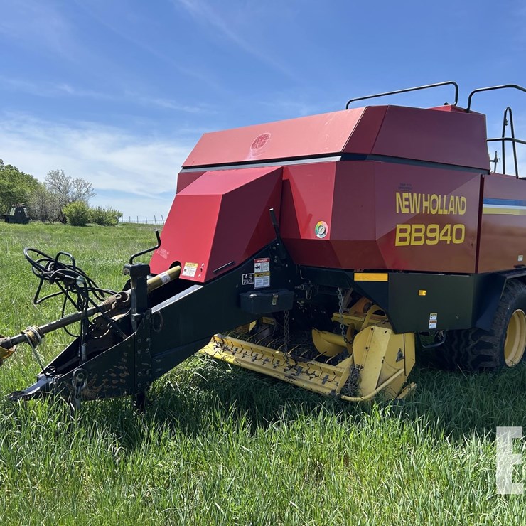 2001 NEW HOLLAND BB940S