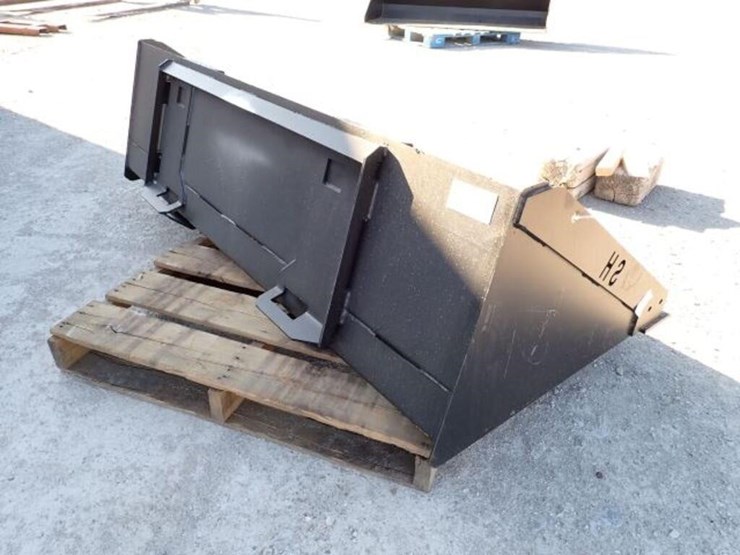 unused-72-in.-skid-steer-bucket-image-3