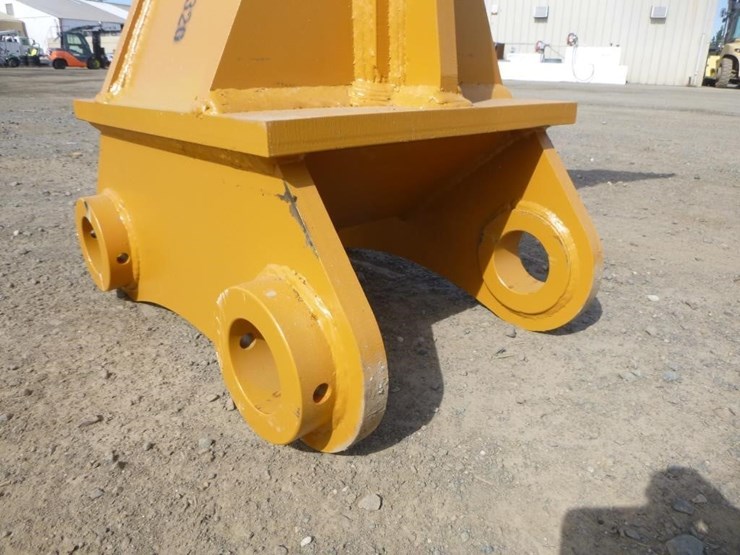 caterpillar-320-image-6