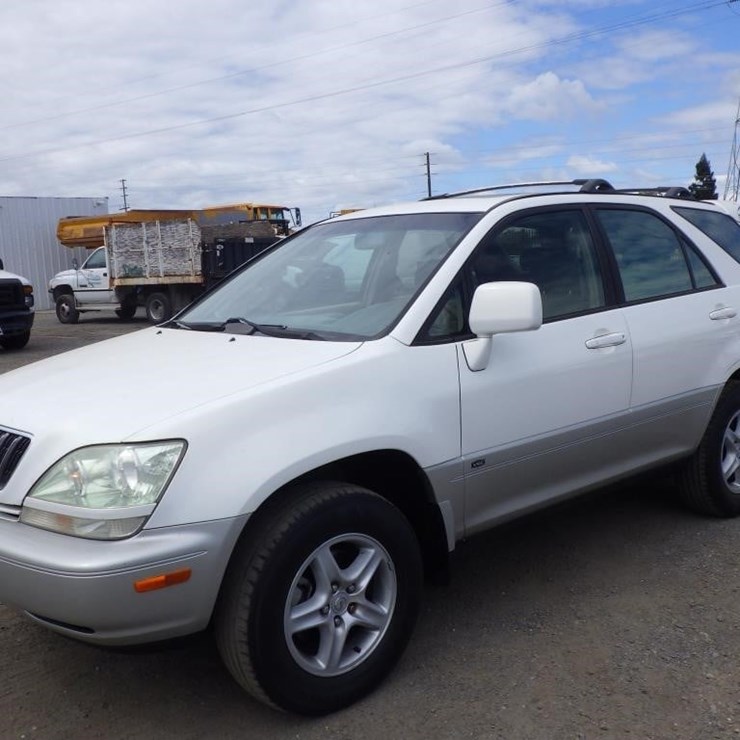 2001 LEXUS RX300