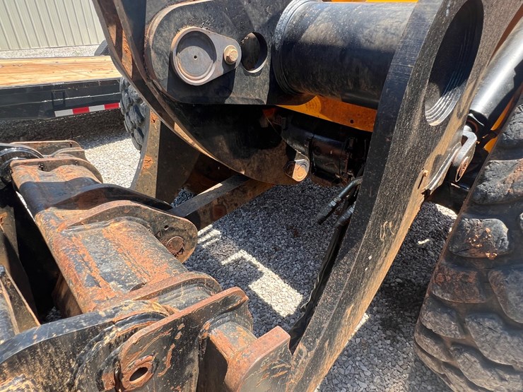 2023-jcb-437zx-image-12