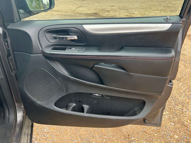 2018-dodge-grand-caravan-gt-image-22